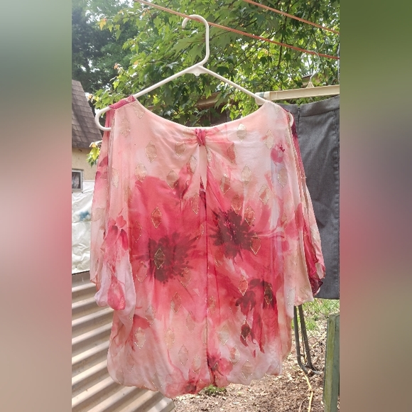 White house black market top - Picture 2 of 2